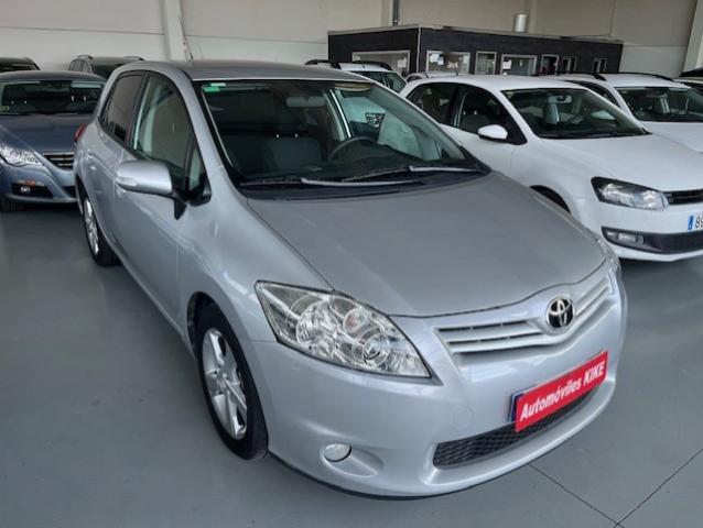 Toyota Auris 5p. (2011 - 2013)