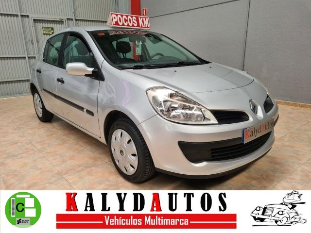 Renault Clio ocasión segunda mano 2006 Gasolina por 3.990€ en Murcia