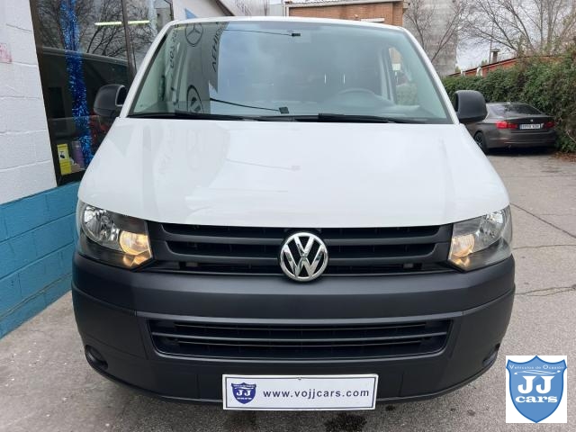 VOLKSWAGEN - Transporter 2.0TDI COMBI 9