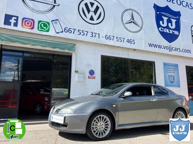 ALFA ROMEO - GT - 2.0 JTS Distinctive