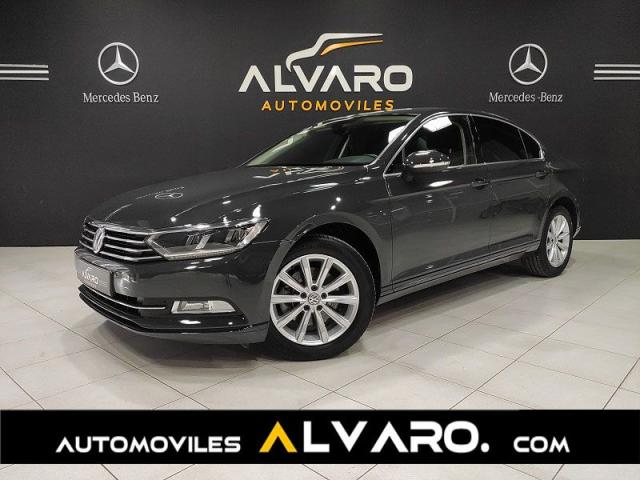 Volkswagen Passat ocasión segunda mano 2017 Diésel por 17.490€ en Sevilla