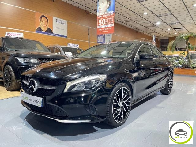 MERCEDES - Clase CLA - CLA 200 d Automatic Business