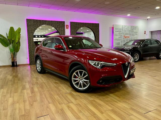 Alfa Romeo Stelvio ocasión segunda mano 2018 Diésel por 32.995€ en Córdoba