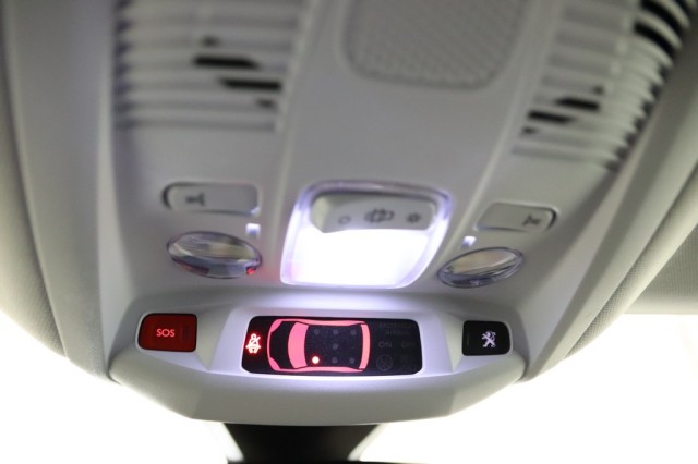 PEUGEOT - 5008 - Allure 1.5 BlueHDi 130 S&S - foto 25