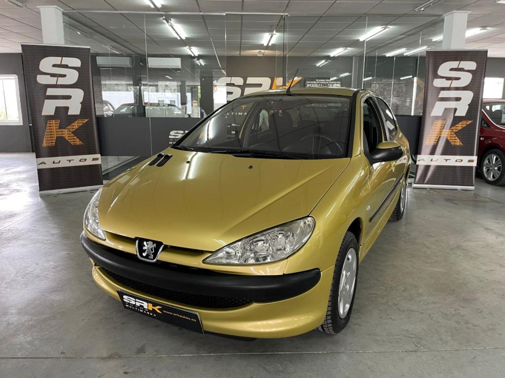 PEUGEOT - 206
