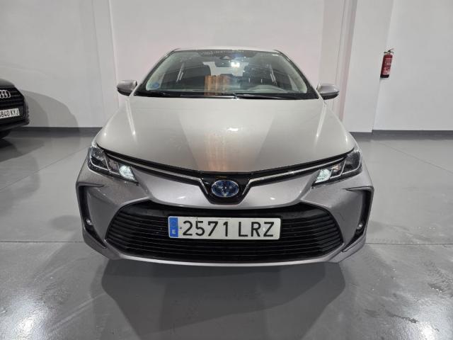 TOYOTA Corolla Sedán 1.8 125H Active TECH E-CVT 122 CV