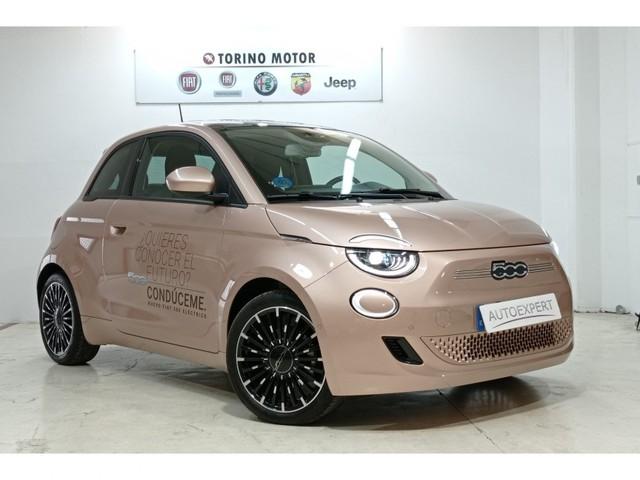 Fiat 500 ocasión segunda mano 2020 Gasolina por 31.900€ en Málaga