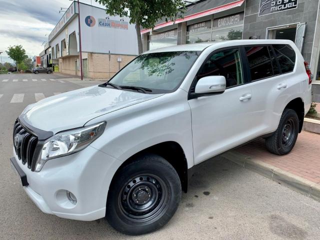 Toyota Land Cruiser ocasión segunda mano 2017 Diésel por 27.999€ en Jaén