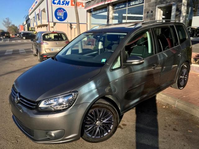 Volkswagen Touran ocasión segunda mano 2014 Diésel por 12.499€ en Cantabria