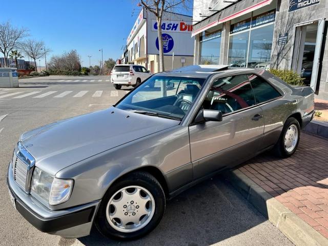 Mercedes Benz Clase 300 ocasión segunda mano 1988 Gasolina por 6.999€ en Cantabria