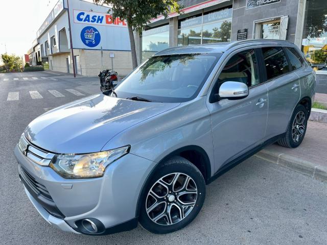 Mitsubishi Outlander ocasión segunda mano 2015 Diésel por 17.999€ en Cantabria
