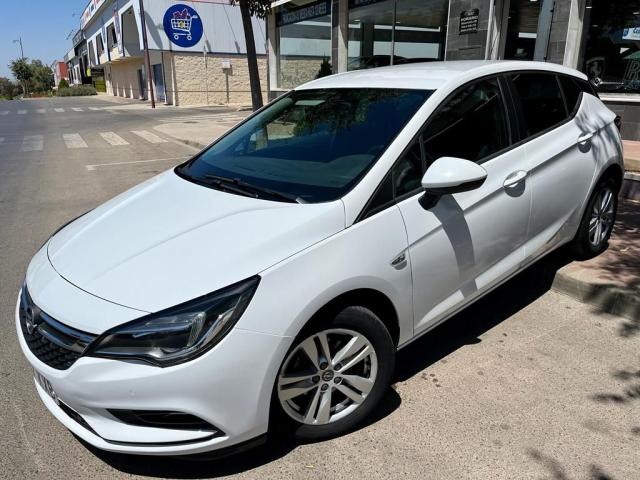 Opel Astra ocasión segunda mano 2019 Diésel por 11.999€ en Cantabria