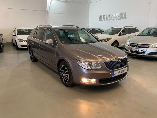 Skoda Superb Station Wagon ocasión segunda mano 2010 Diésel por 11.500€ en Badajoz