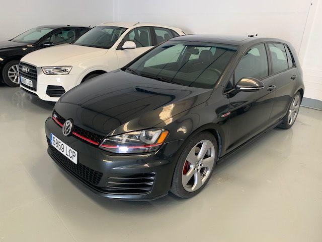 Volkswagen Golf ocasión segunda mano 2015 Gasolina por 20.000€ en Badajoz