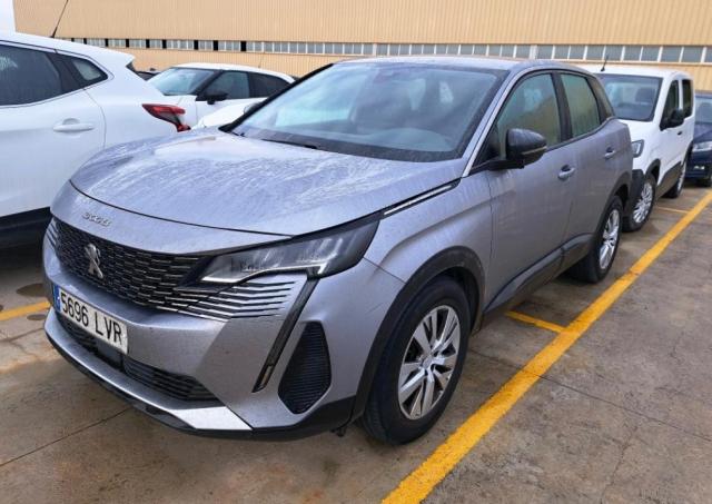 SOLO 240 MES PEUGEOT 3008 1.5HDI 130cv 2022