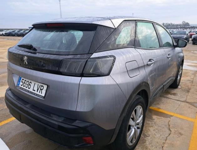 SOLO 240 MES PEUGEOT 3008 1.5HDI 130cv 2022 - foto 2