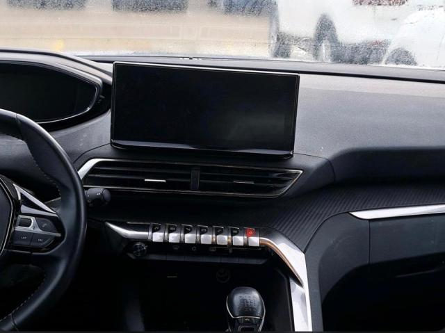 SOLO 240 MES PEUGEOT 3008 1.5HDI 130cv 2022 - foto 4