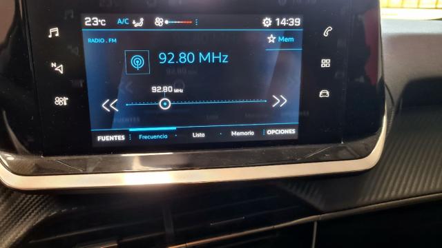 Foto Peugeot 208 8