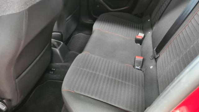 Foto Peugeot 208 10