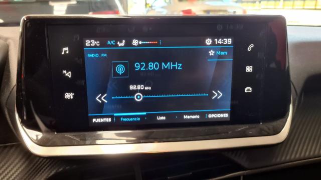 Foto Peugeot 208 12