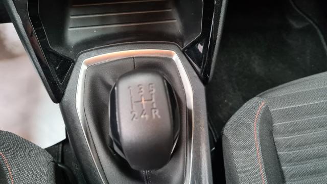Foto Peugeot 208 13