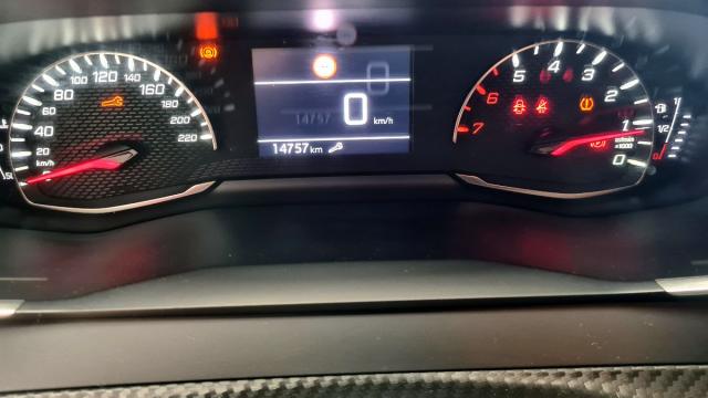 Foto Peugeot 208 16