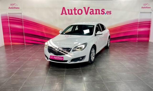 Opel Insignia ocasión segunda mano 2015 Diésel por 10.995€ en Córdoba