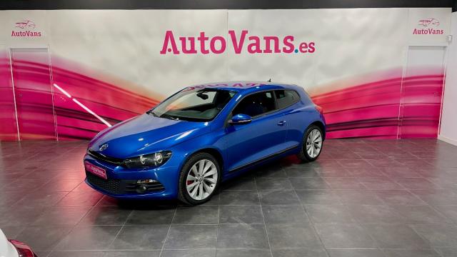 Volkswagen Scirocco ocasión segunda mano 2011 Gasolina por 11.995€ en Córdoba