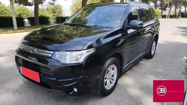 Mitsubishi Outlander ocasión segunda mano 2013 Gasolina por 18.650€ en Málaga
