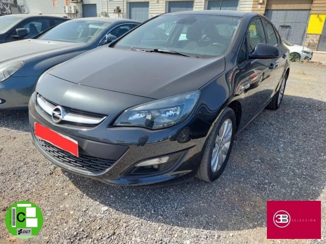 Opel Astra ocasión segunda mano 2016 Diésel por 11.890€ en Málaga