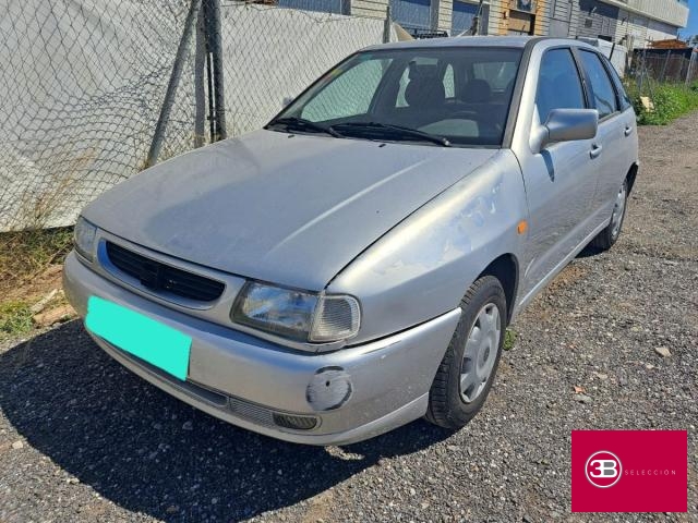 Seat Ibiza ocasión segunda mano 2000 Gasolina por 1.350€ en Málaga