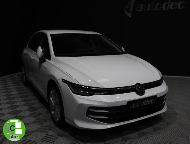 VOLKSWAGEN - Golf