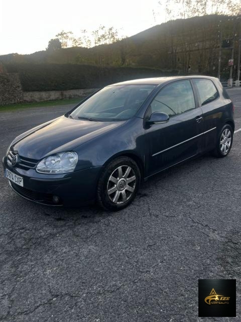 VOLKSWAGEN - Golf - 5p Trendline 1.6 102 CV