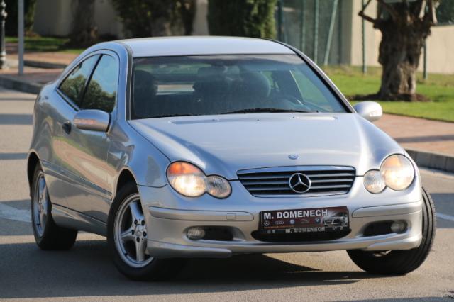 Mercedes Benz Clase C ocasión segunda mano 2002 Diésel por 4.890€ en Málaga