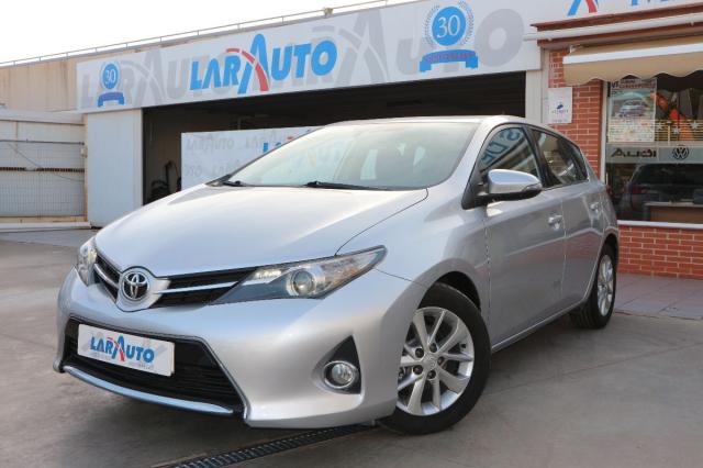 Toyota Auris ocasión segunda mano 2013 Diésel por 10.900€ en Málaga
